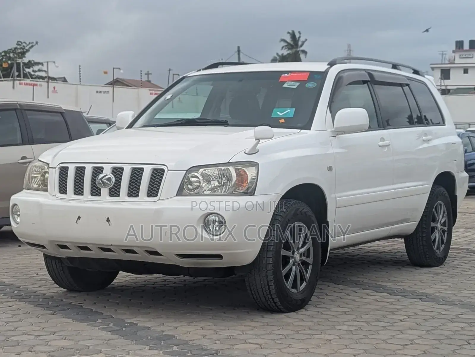 Toyota Kluger 2001 White