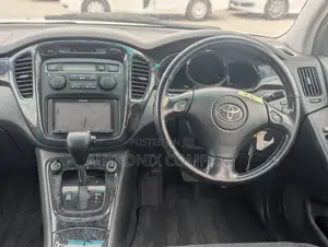 Toyota Kluger 2001 White