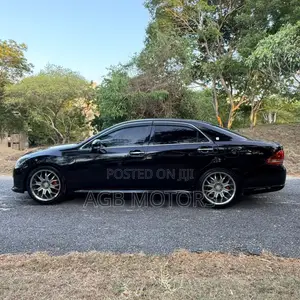 Toyota Crown 2009 Black