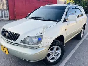 Toyota Harrier 2002 Off white