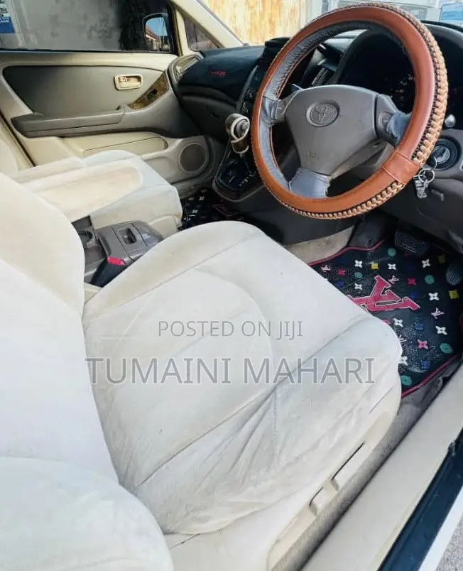 Toyota Harrier 2002 Off white