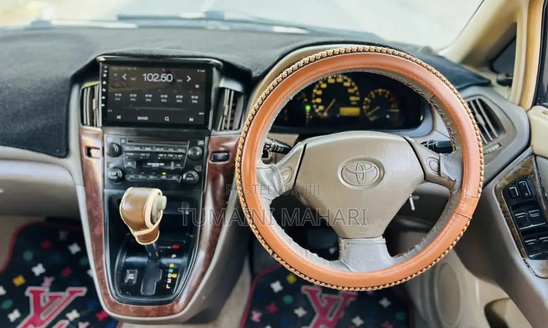 Toyota Harrier 2002 Off white