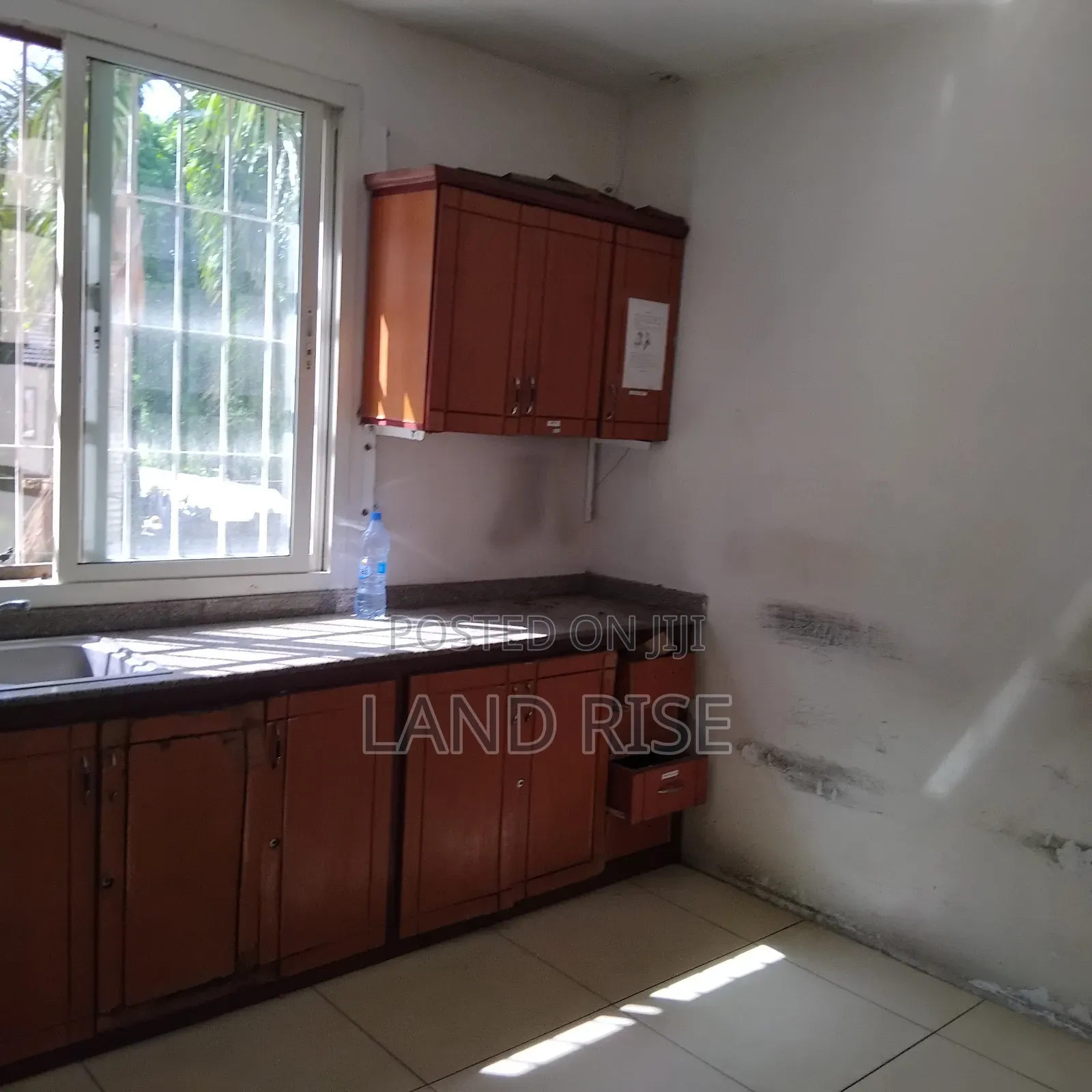 Office Space in Oysterbay 300 SQM