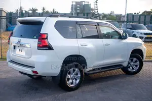 Toyota Land Cruiser Prado 2.8 2019 White