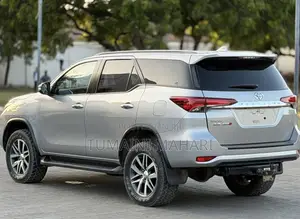 Toyota Fortuner 2019 Gray