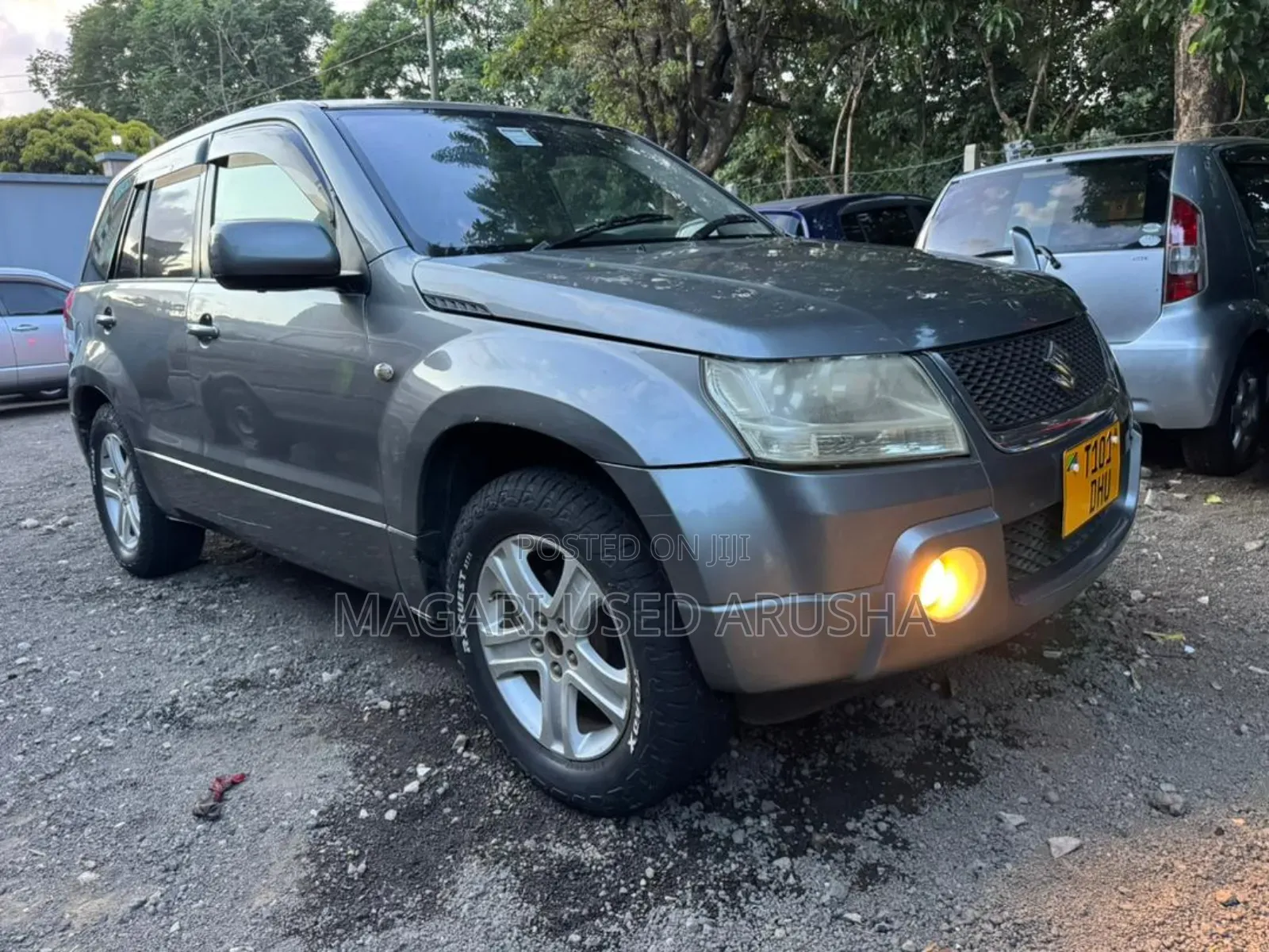 Suzuki Grand Vitara 2004 Gray