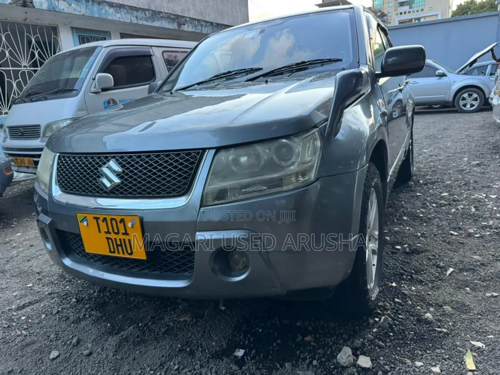 Suzuki Grand Vitara 2004 Gray