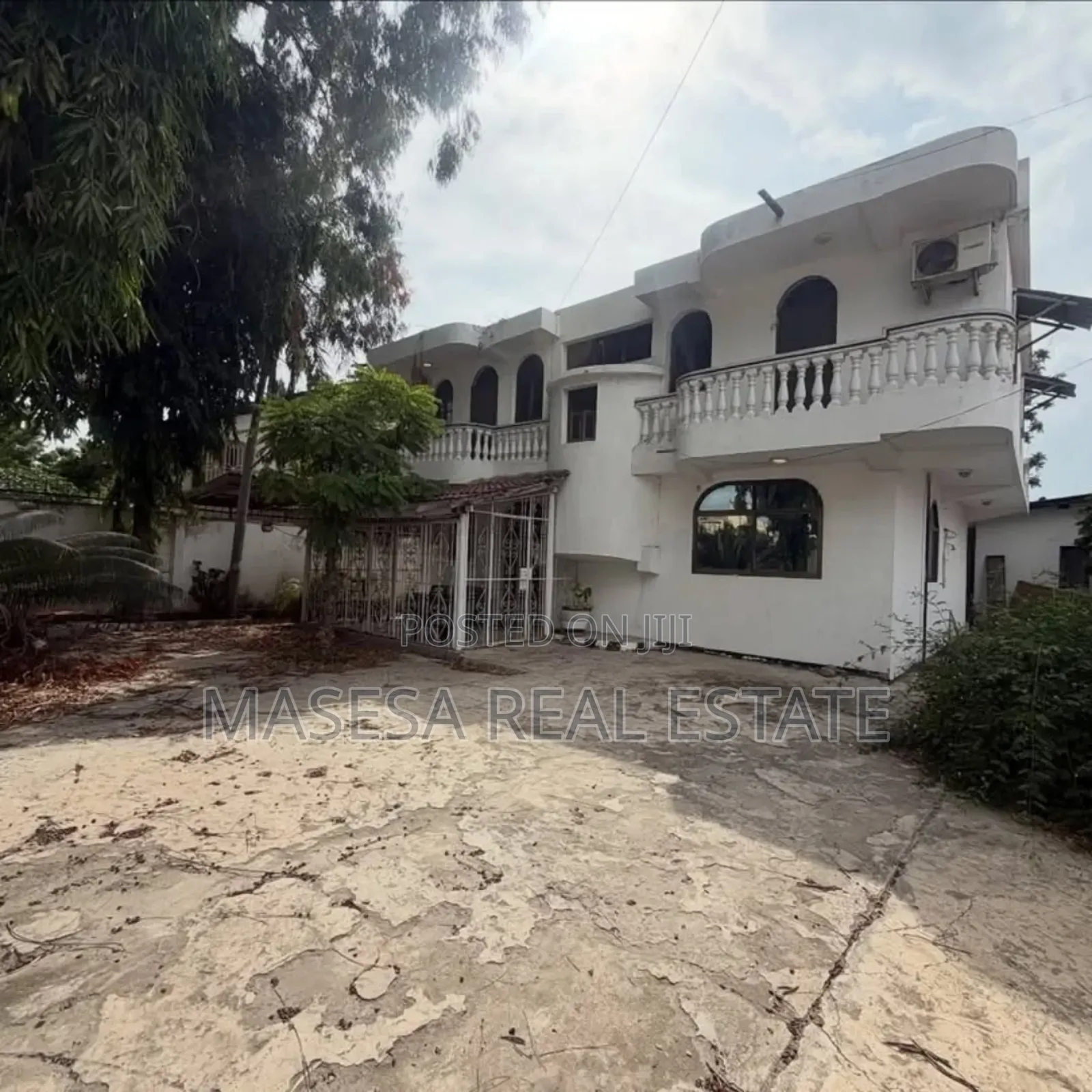 5bdrm Bungalow in Msasani for sale