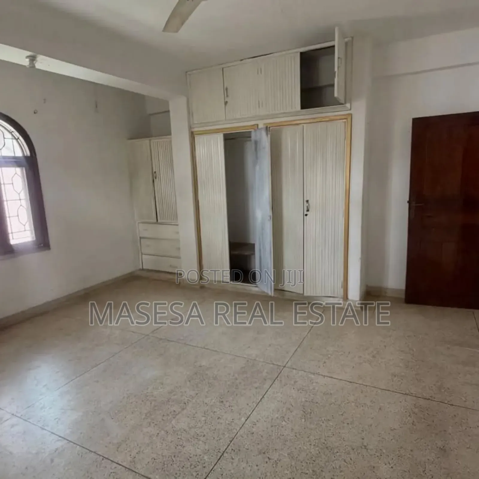 5bdrm Bungalow in Msasani for sale
