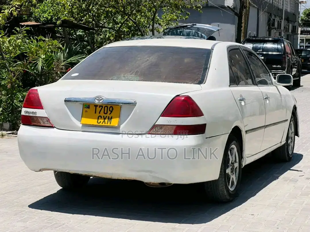 Toyota Mark II Blit 2004 White