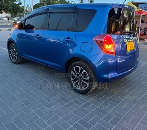 Toyota Ractis 1.3 FWD 2009 Blue