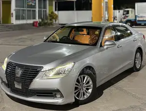Toyota Crown 2014 Silver