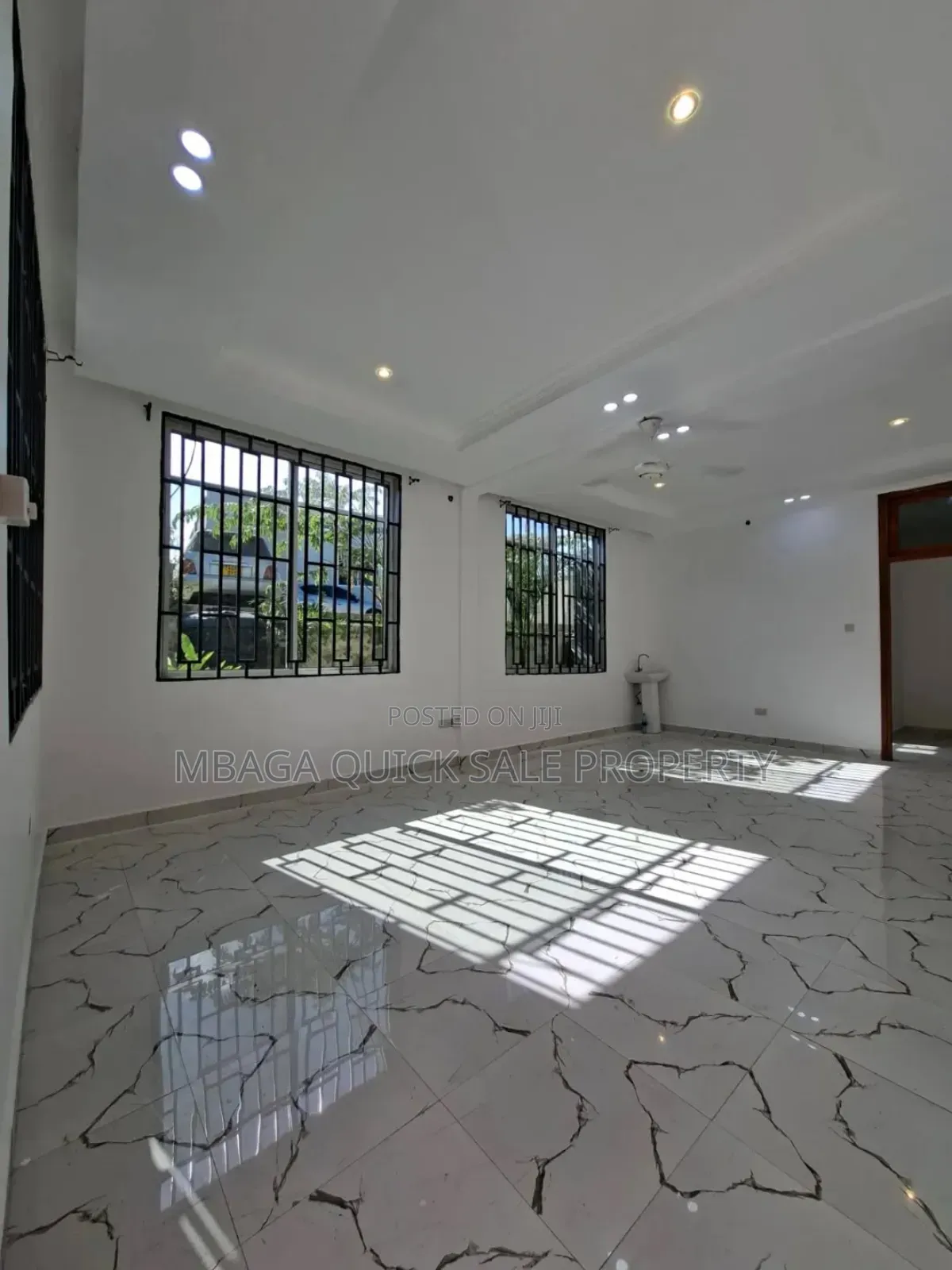 3bdrm Apartment in Goba Makongo Rd for rent