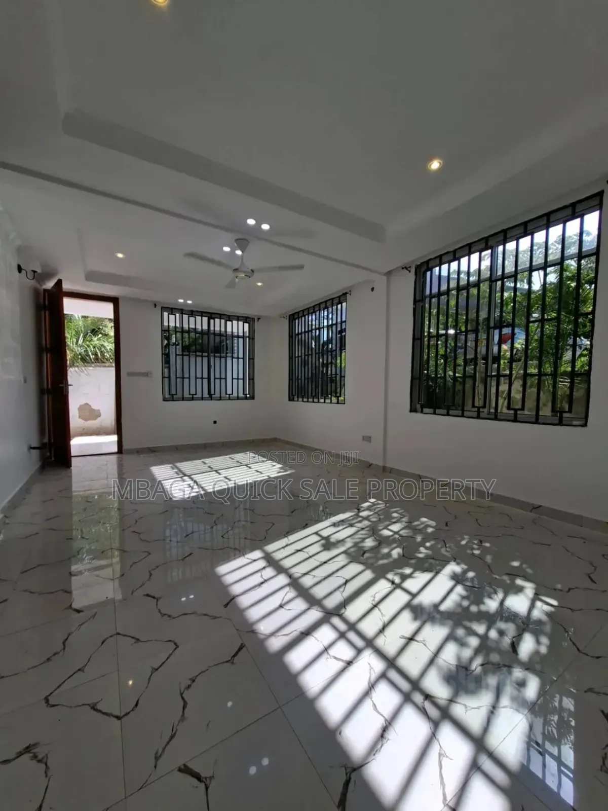 3bdrm Apartment in Goba Makongo Rd for rent