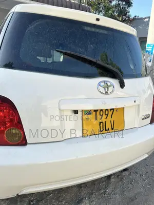 Toyota IST 2006 White