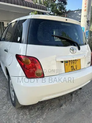 Toyota IST 2006 White