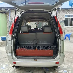Toyota Noah 2001 Silver