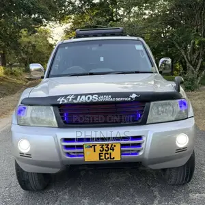 Mitsubishi Pajero 2004 Silver
