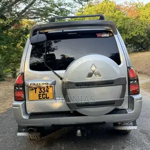 Mitsubishi Pajero 2004 Silver