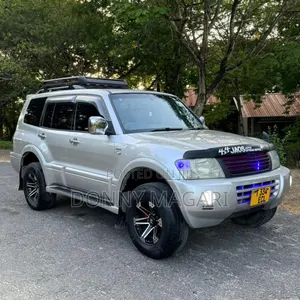 Mitsubishi Pajero 2004 Silver