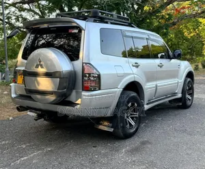 Mitsubishi Pajero 2004 Silver