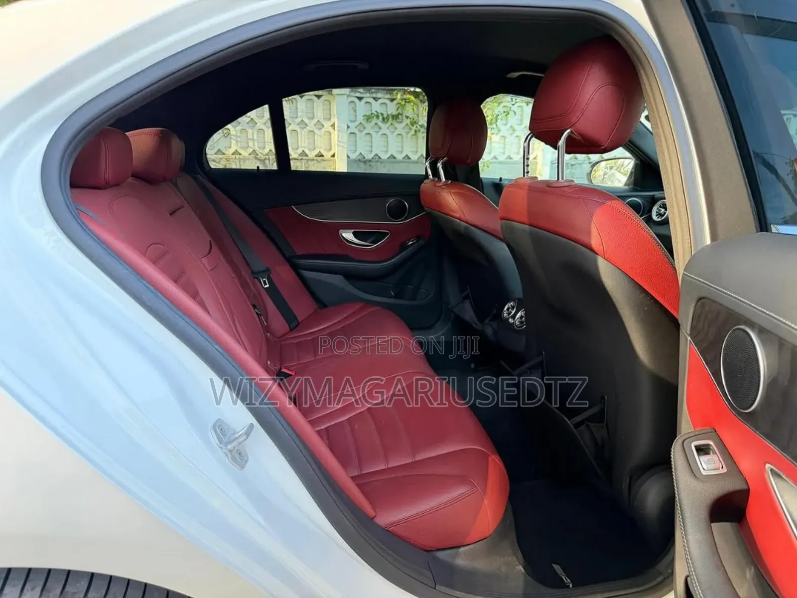 Mercedes-Benz C200 2014 Off white