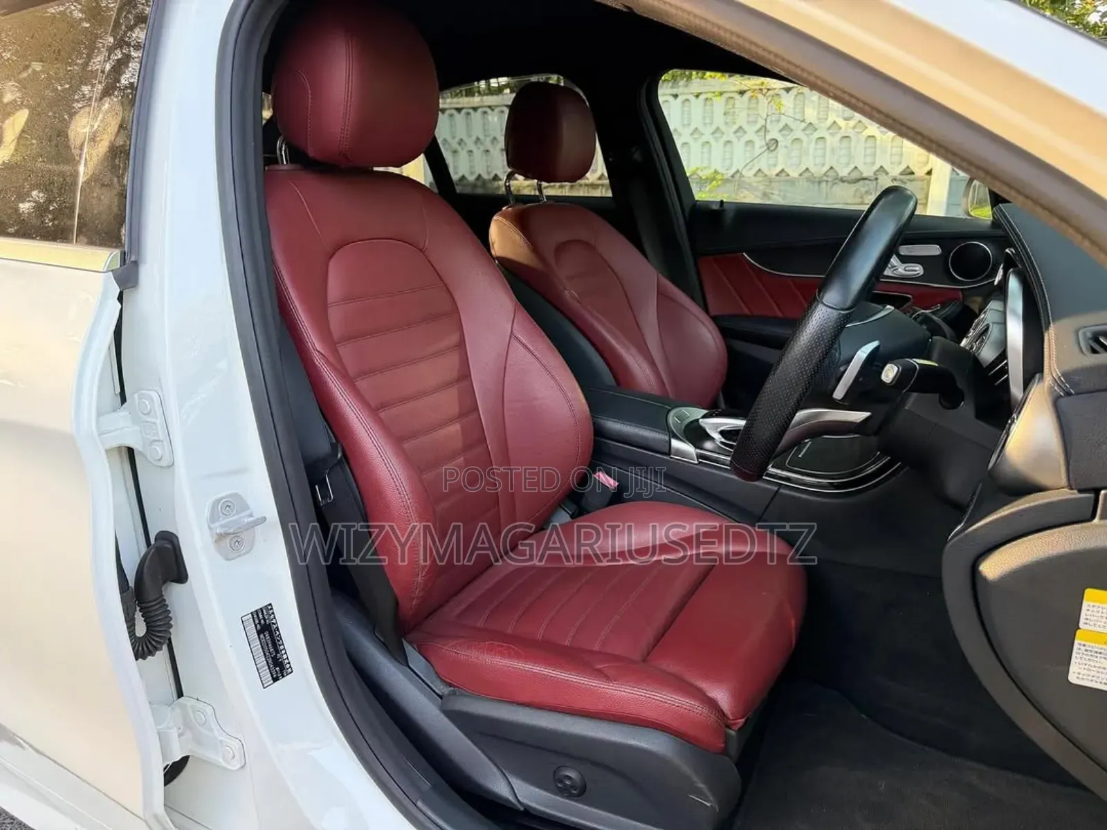 Mercedes-Benz C200 2014 Off white