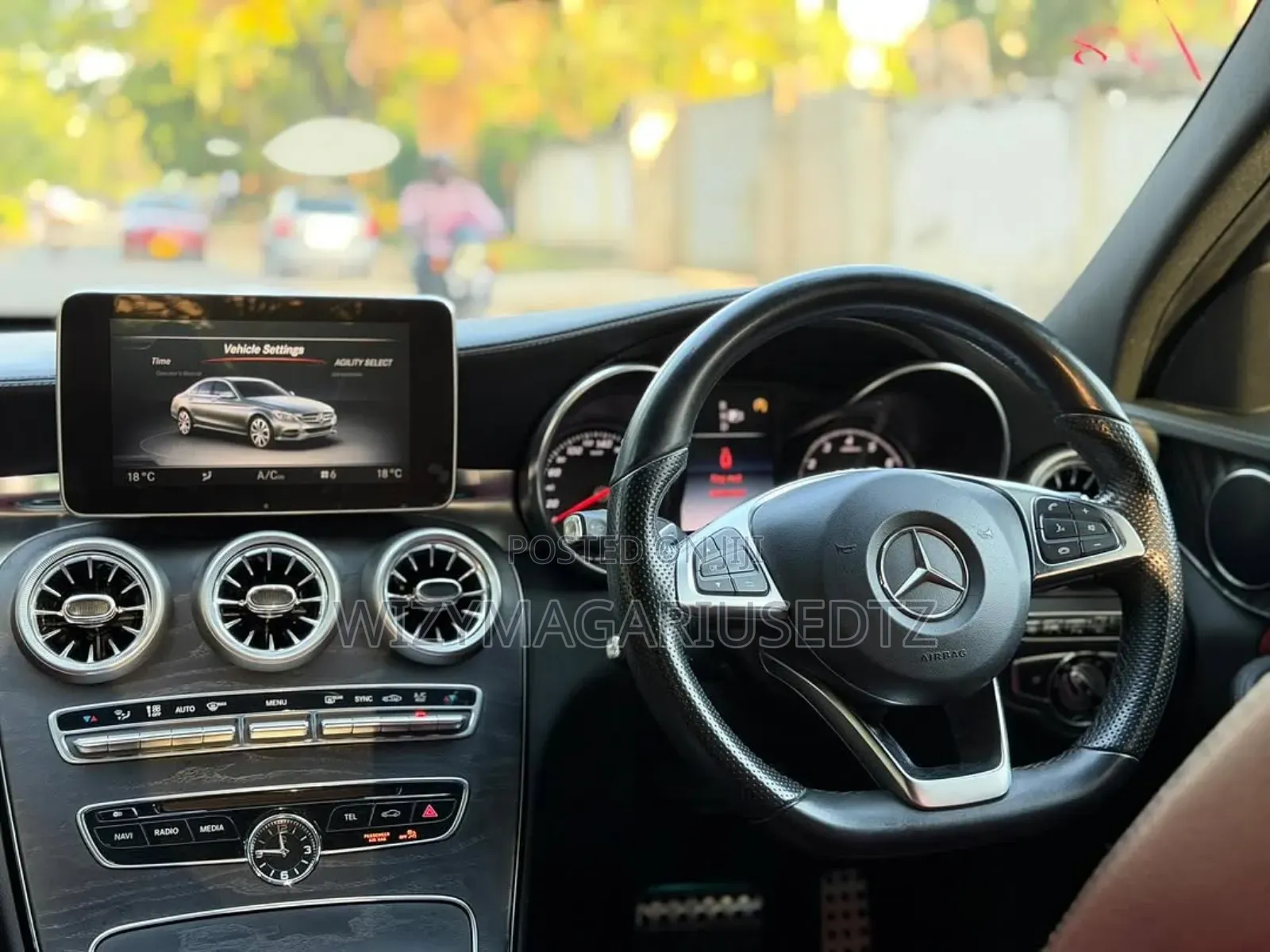 Mercedes-Benz C200 2014 Off white