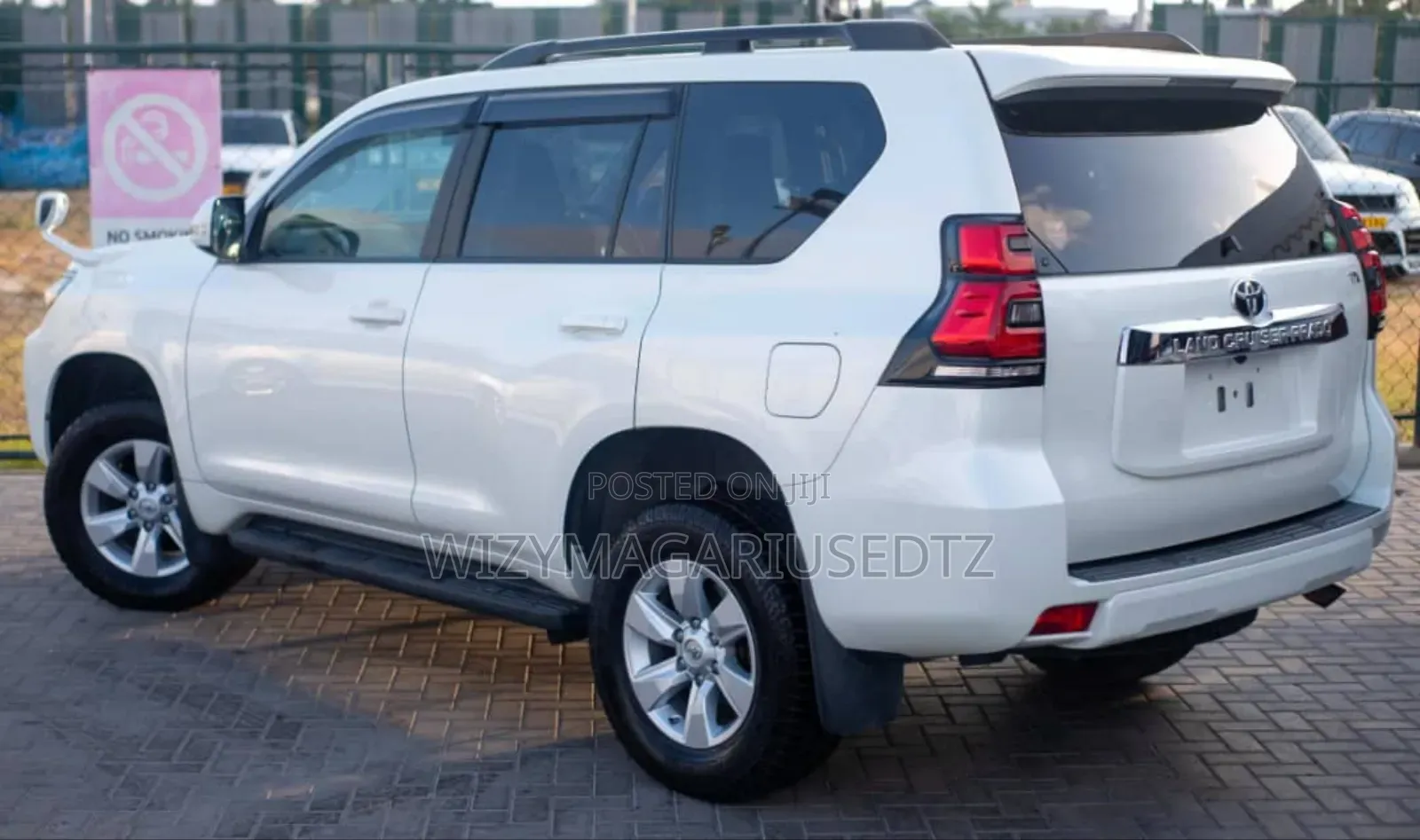 Toyota Land Cruiser Prado 2019 Off white