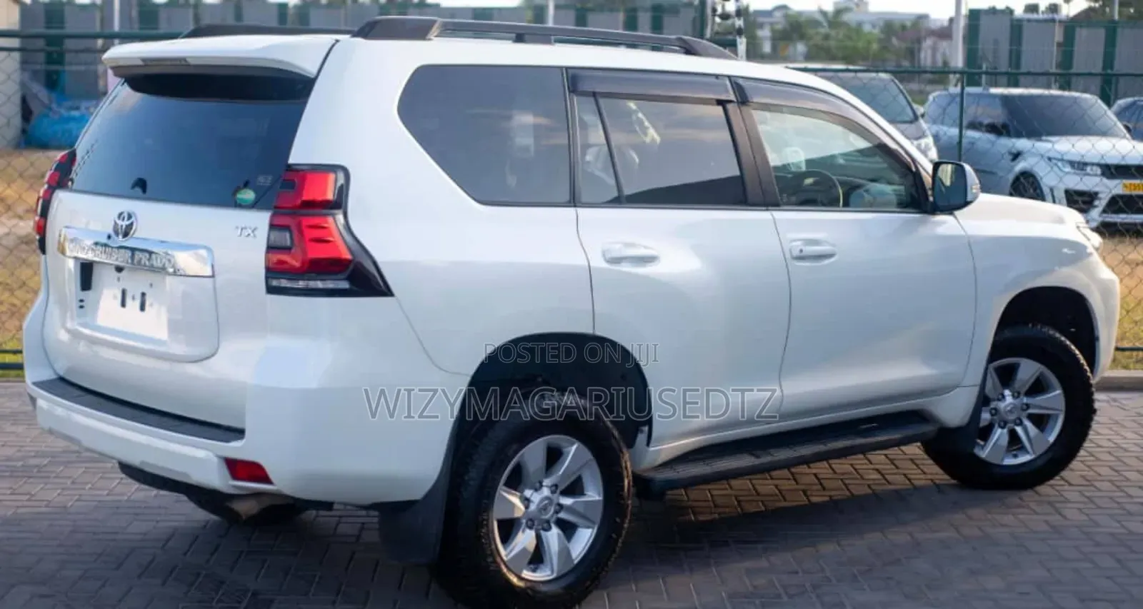 Toyota Land Cruiser Prado 2019 Off white