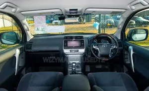 Toyota Land Cruiser Prado 2019 Off white