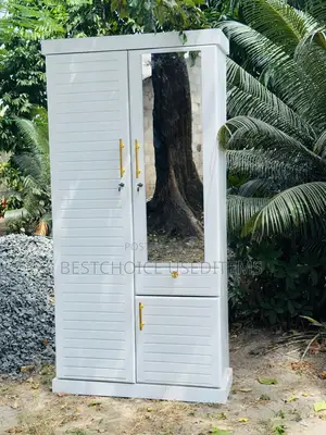 Kabatii La Milango Miwili