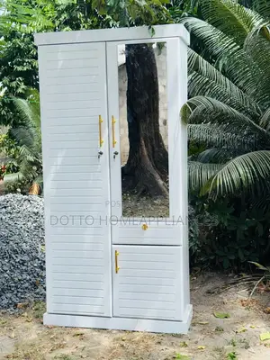 Kabatii La Milango Miwili