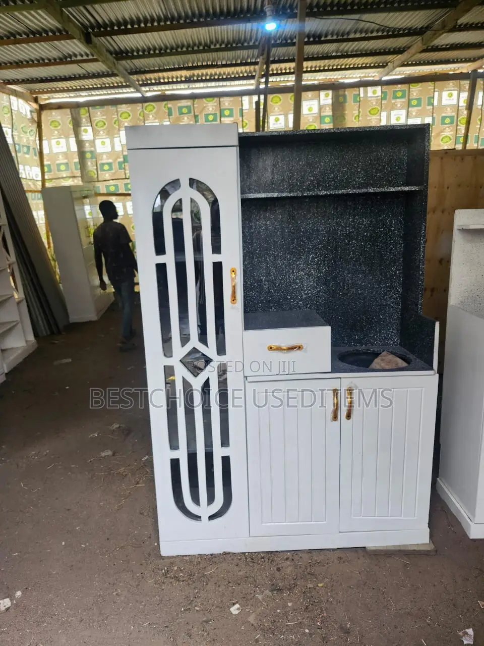 Kabatii La Milango Miwili White