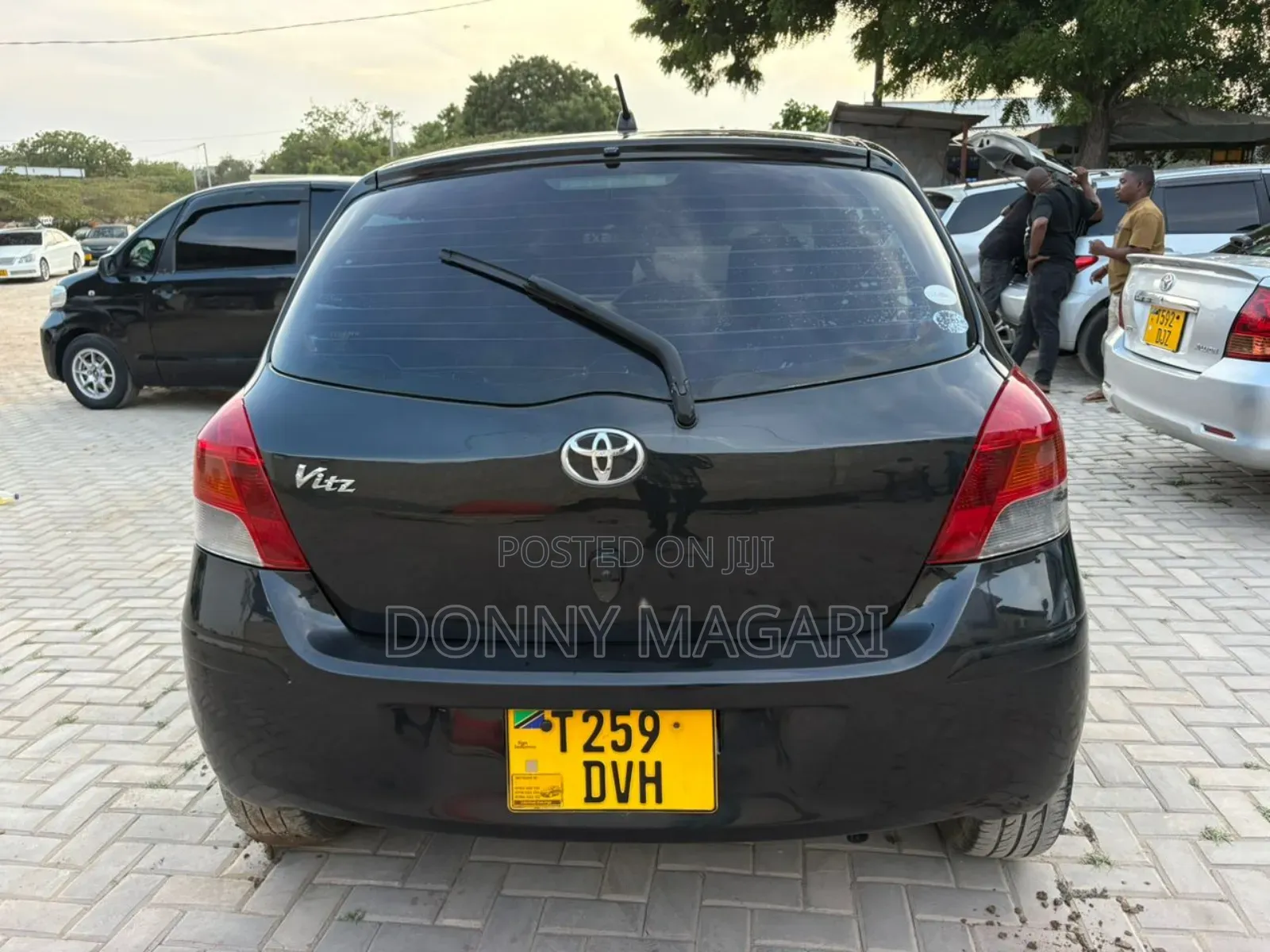 Toyota Vitz 1.0 FWD 3dr 2010 Black