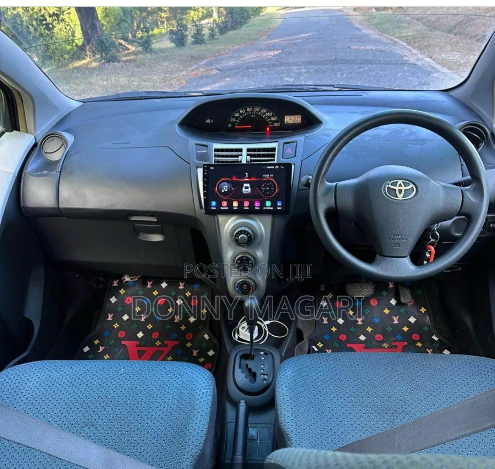 Toyota Vitz 1.0 FWD 3dr 2010 Black