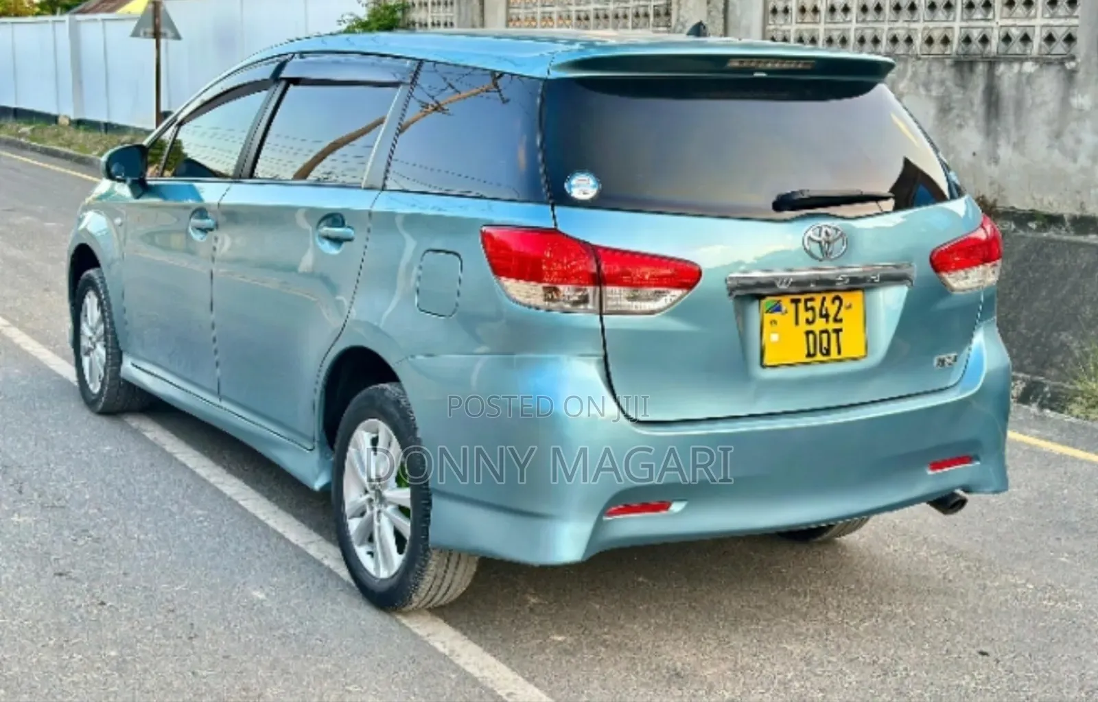 Toyota Wish 2009 Blue
