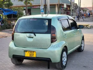 Toyota Passo 2004 Green