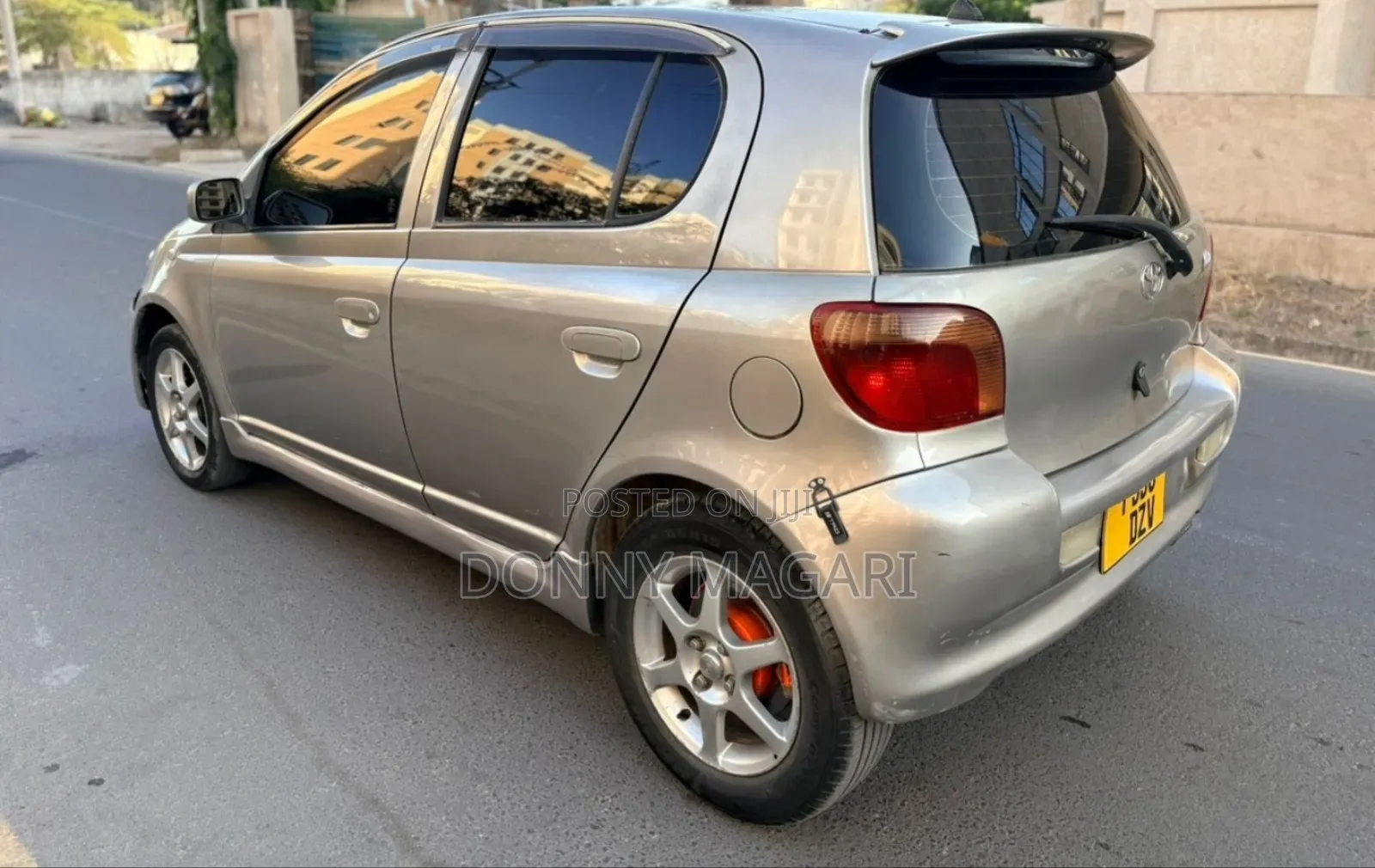 Toyota Vitz 2005 Gray
