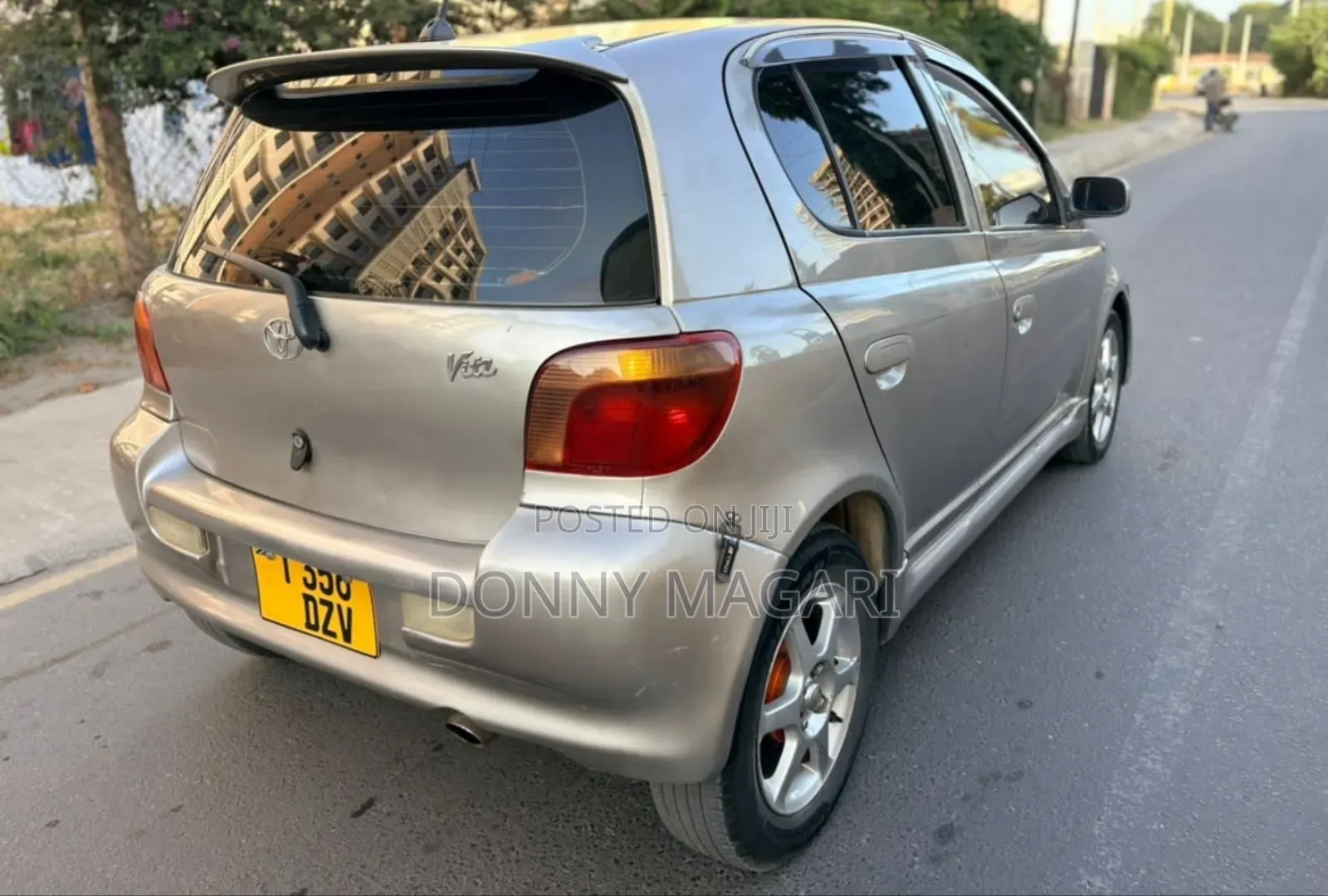 Toyota Vitz 2005 Gray