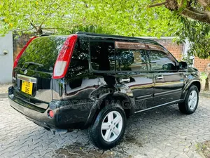 Nissan X-Trail 2010 Black