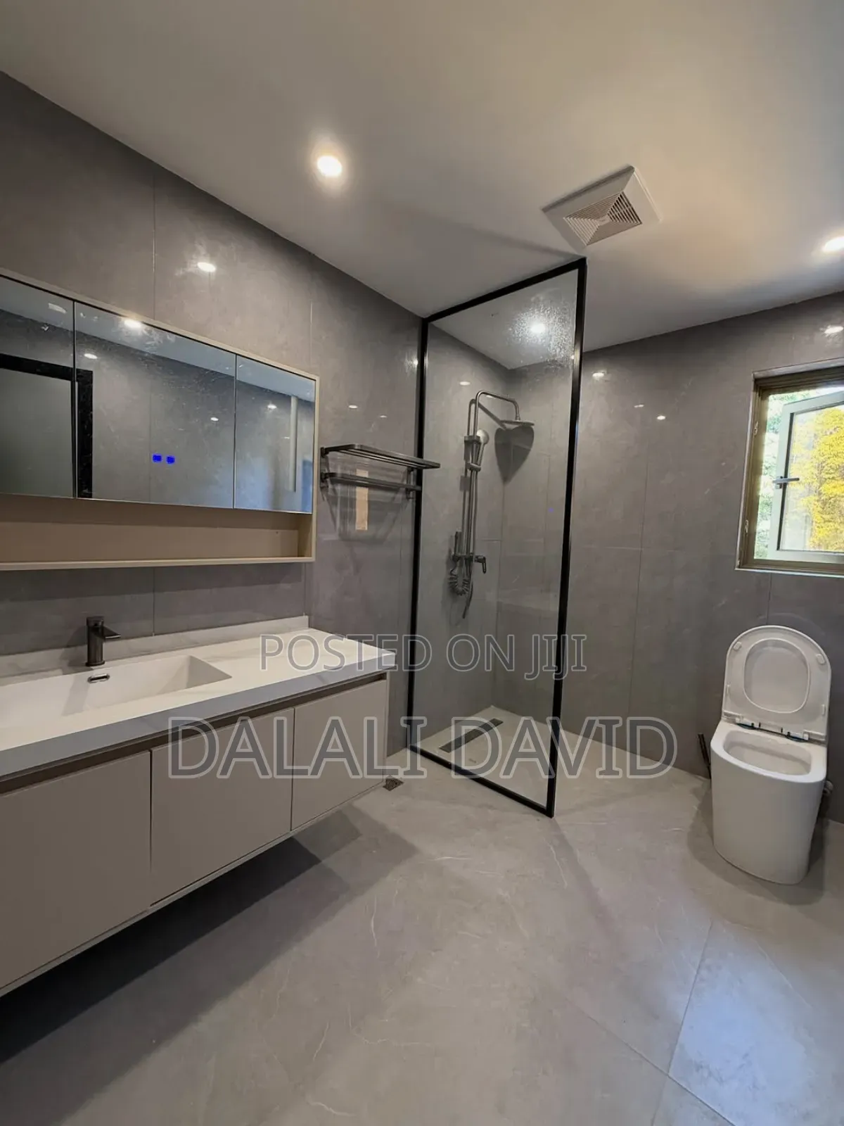 Furnished 3bdrm Apartment in Oysterbay for sale