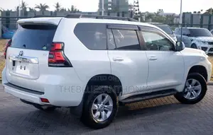 Toyota Land Cruiser Prado 2019 White