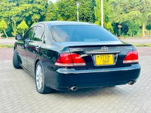 Toyota Crown Royale 2005 Black