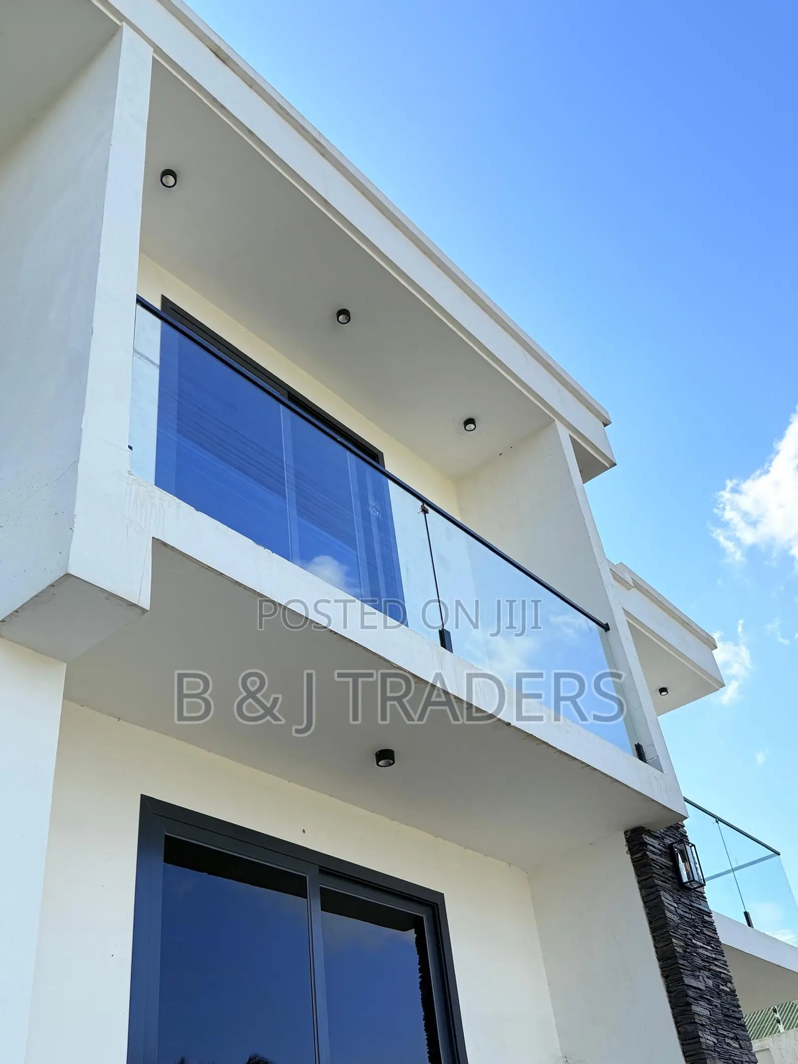 Balcony 10mm Clear Tempered Glass Balustrade