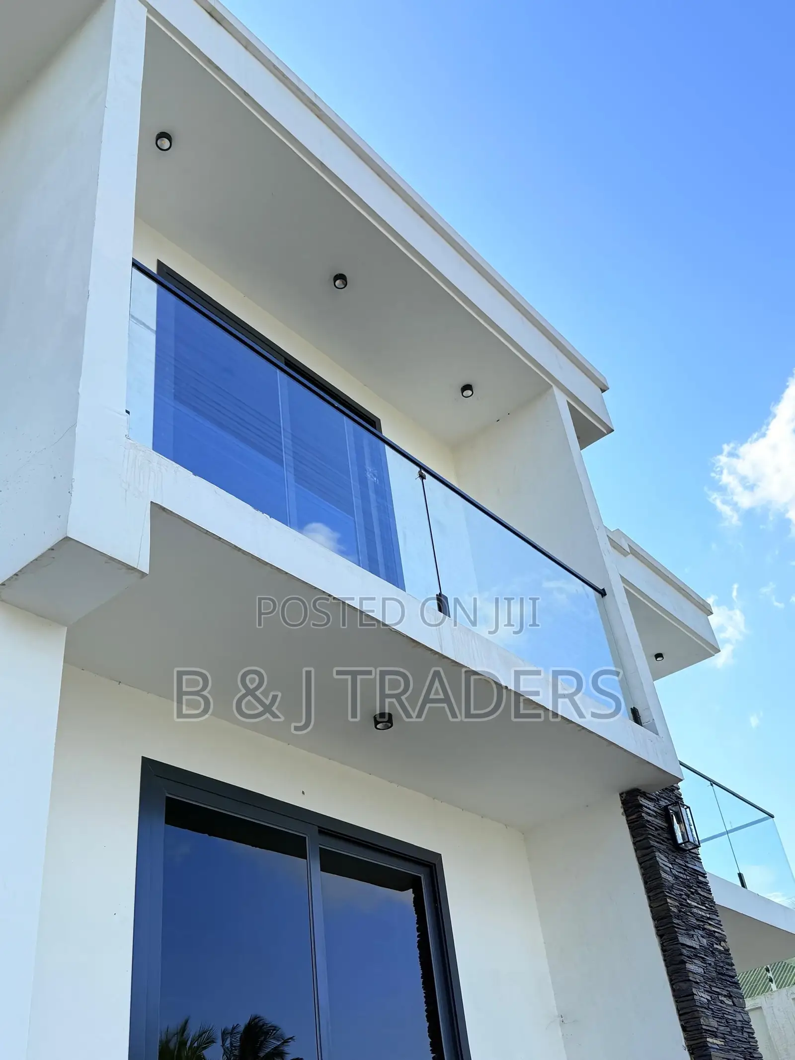 Balcony 10mm Clear Tempered Glass Balustrade