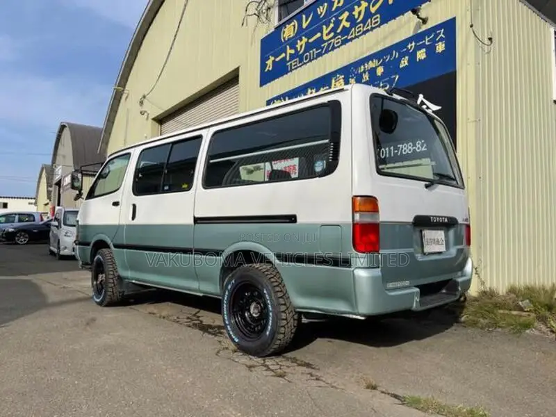 Toyota HiAce 1998 Green