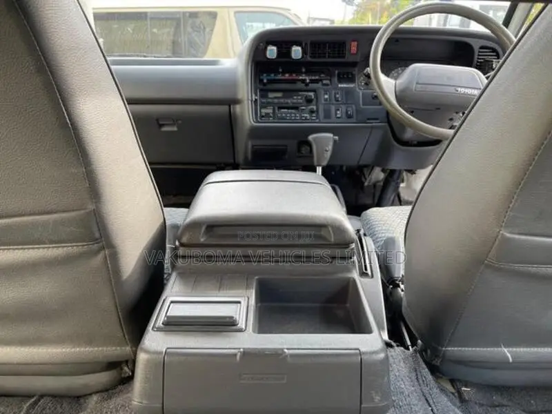 Toyota HiAce 1998 Green