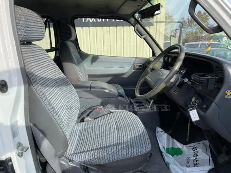 Toyota HiAce 1998 Green