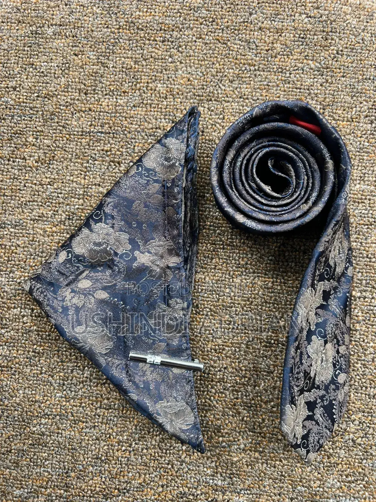 Tai Ya Muonekano Wa Kiofisi (Professional Executive Tie)